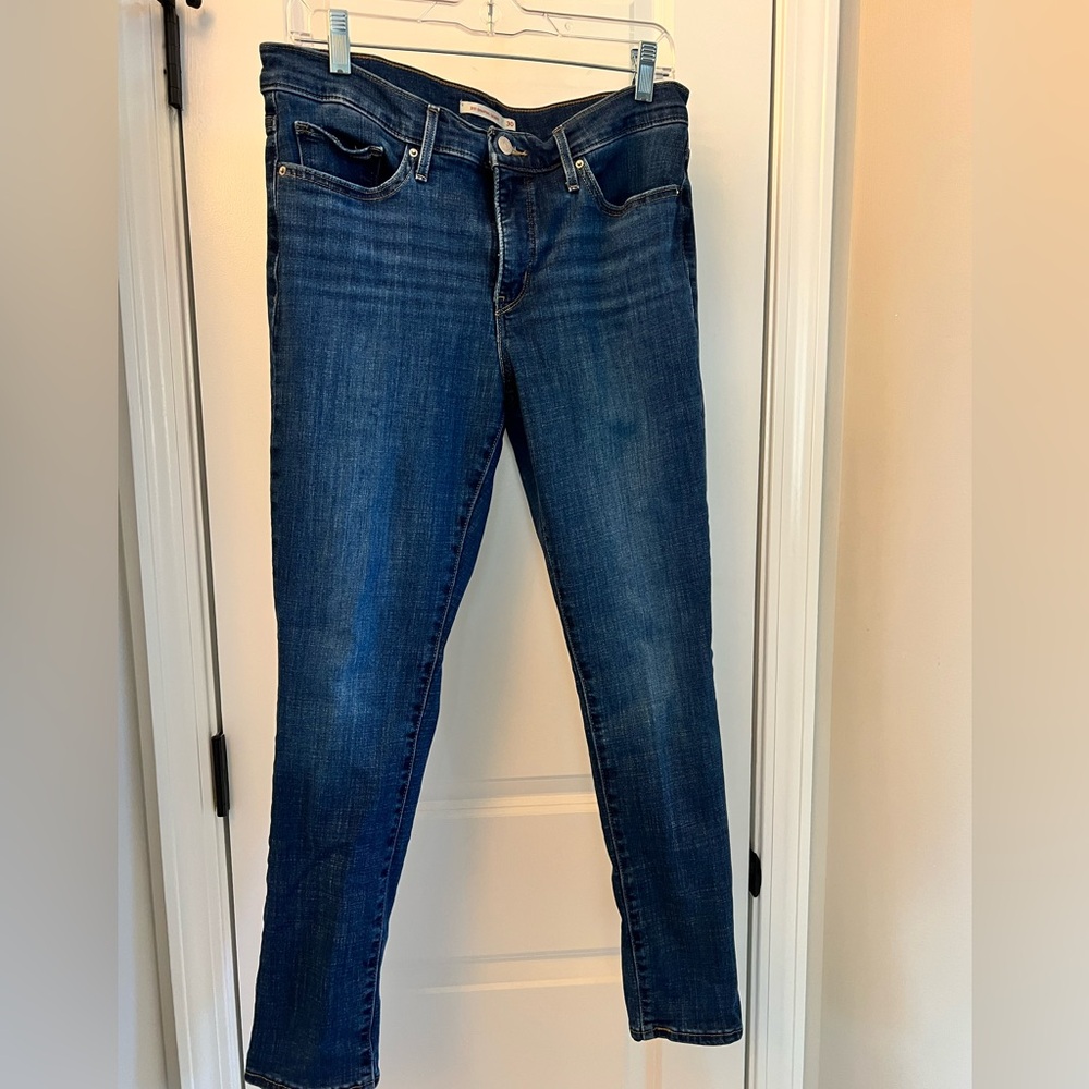 Levi’s 311 Shaping Skinny Jeans 30” waist (size 10) Excellent condition